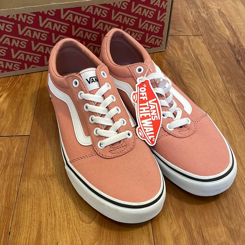 Women’s Vans shoe